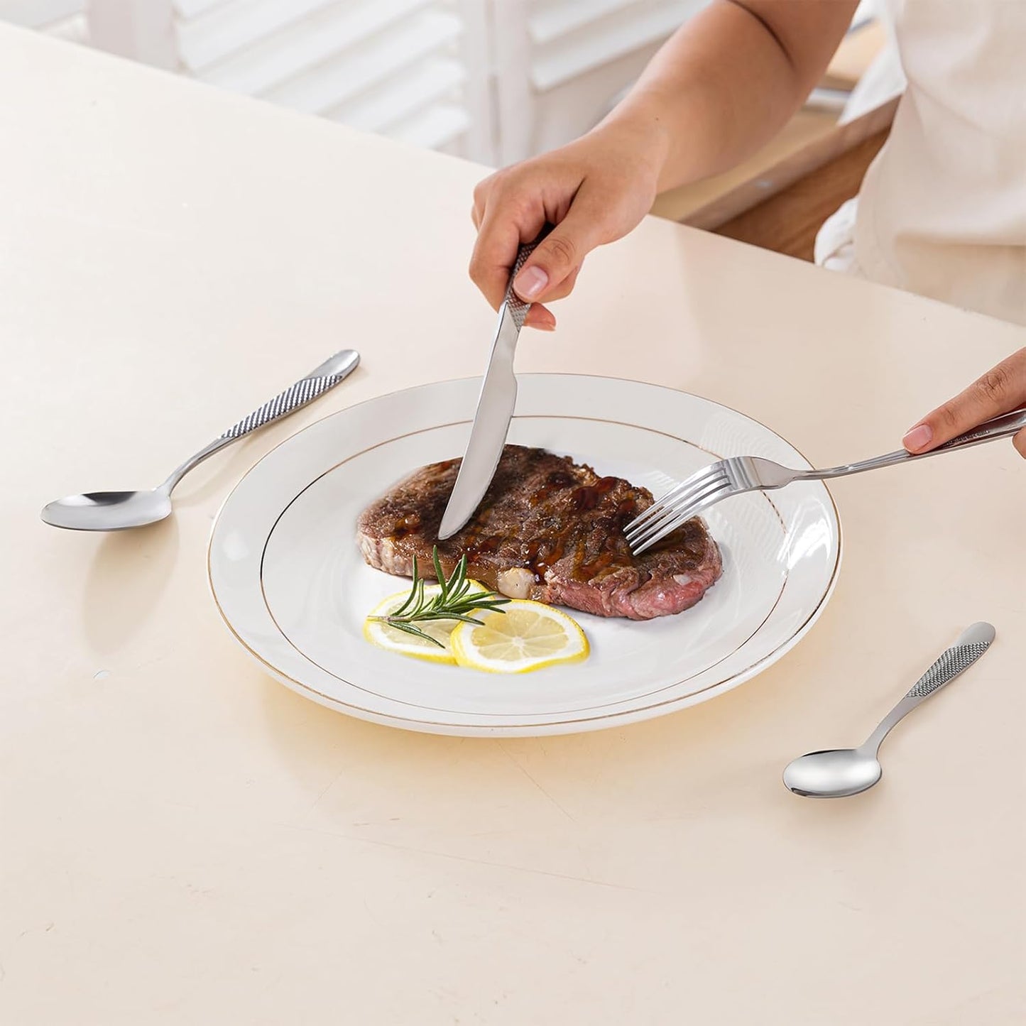 24-Piece Silvery Hammered Silverware Set, Food-Grade Stainless Steel Flatware Service for 6, Modern Cutlery Utensil Set with Forks Knives Spoons, Mirror Polished, Dishwasher Safe for Dining Restaurant