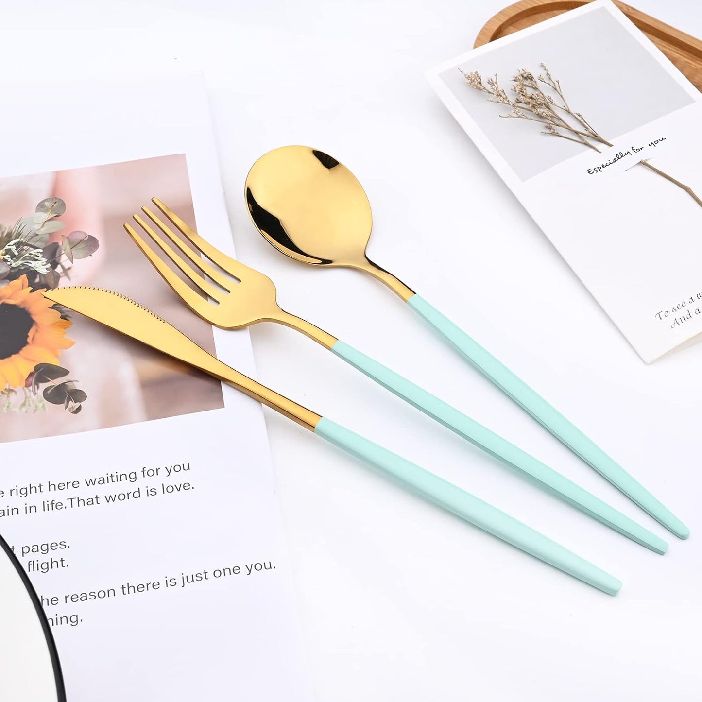 Mirror Cutlery Serving Set, 24-piece 18/0 Stainless Steel Silverware With Mint Green Handle Simple & Modern Tableware For Home Party Dinner, Service For 6 (Mint Green Gold)