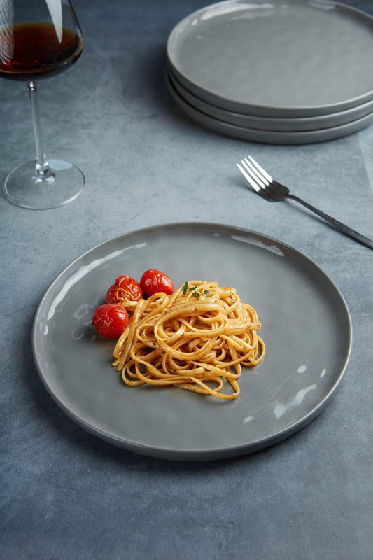 Famiware Mars Plates and Bowls Set, 18 Pieces Dinnerware Sets, Dishes Set for 6, Dark Gray