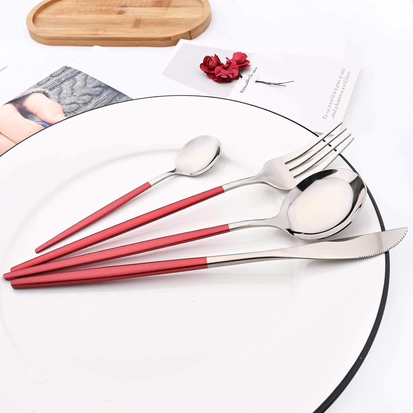 Mirror Cutlery Serving Set, 24-piece 18/0 Stainless Steel Silverware With Red Handle Simple & Modern Tableware For Home Party Restaurant Christmas Dinner, Service For 6 (Red Silver)