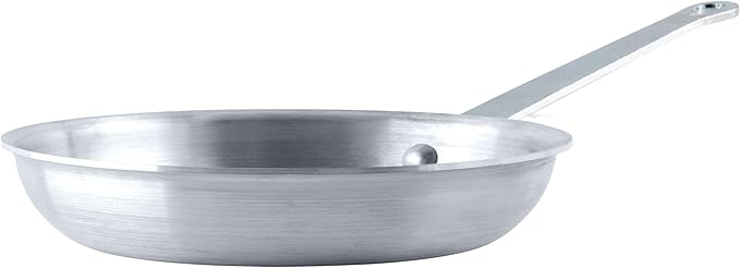 Winco Commercial-Grade Aluminium Fry Pan/Skillet, Natural Finish, 7"