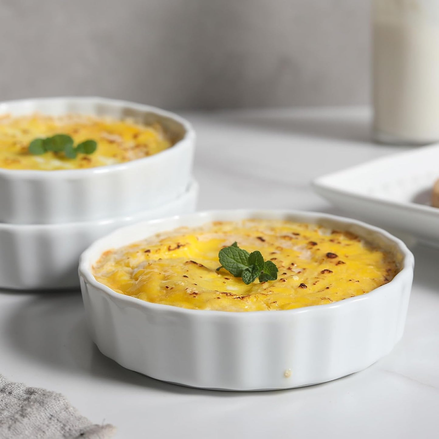 6oz Creme Brulee Ramekins Set of 4 - Ceramic Baking Dishes, Non-Stick Porcelain Pie Dish, Wave Round Baking Dish for Dessert, Pie, Tart, Souffles, Appetizers, Oven and Dishwasher Safe