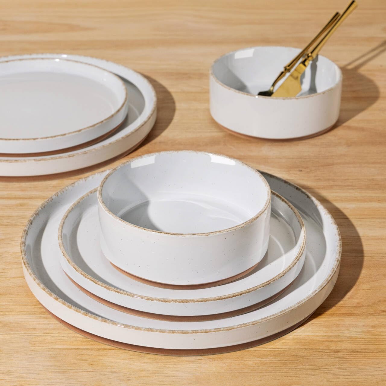 AmorArc Ceramic Dinnerware Sets for 8, 24 Pieces Handpainted Plates and Bowls Set with Rustic Terracotta Underside, Scratch Resistant Stoneware Dishes Set, Dishwasher & Microwave Safe