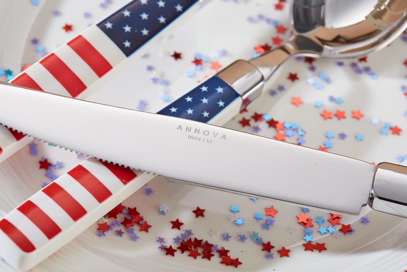 ANNOVA Silverware Set Stainless Steel Colorful Tableware Kitchen Flatware Set Utensils, Includes Dinner Knives, Forks, Spoons, Salad Forks & Dessert Spoons (US Flag, 20 Pieces)