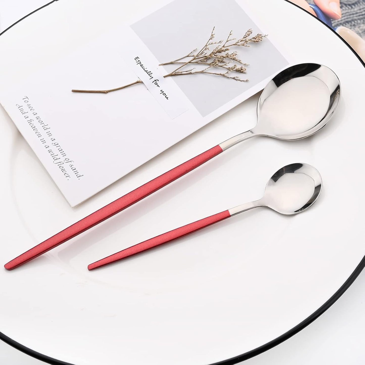 Mirror Cutlery Serving Set, 24-piece 18/0 Stainless Steel Silverware With Red Handle Simple & Modern Tableware For Home Party Restaurant Christmas Dinner, Service For 6 (Red Silver)