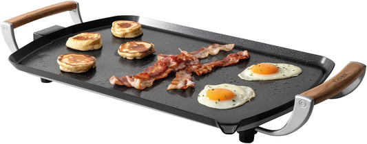 Boska Electric Griddle Pro – PFAS-Free Ceramic Nonstick Surface – Adjustable Heat up to 420°F – Grease Drain Spout – Oak Wood Handles – Black