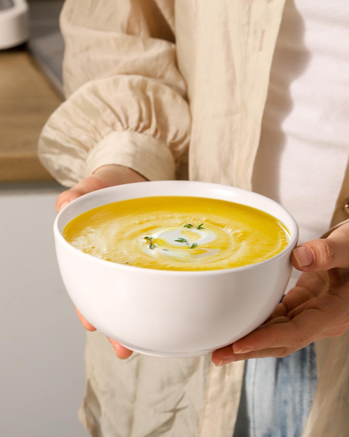 Cereal Bowls Set of 4, 24 oz Bowls for Kitchen, Ceramic Bowls for Salad, Fruit, Breakfast, Dessert, Stoneware Soup Bowls, Dishwasher & Microwave Safe, Matte White