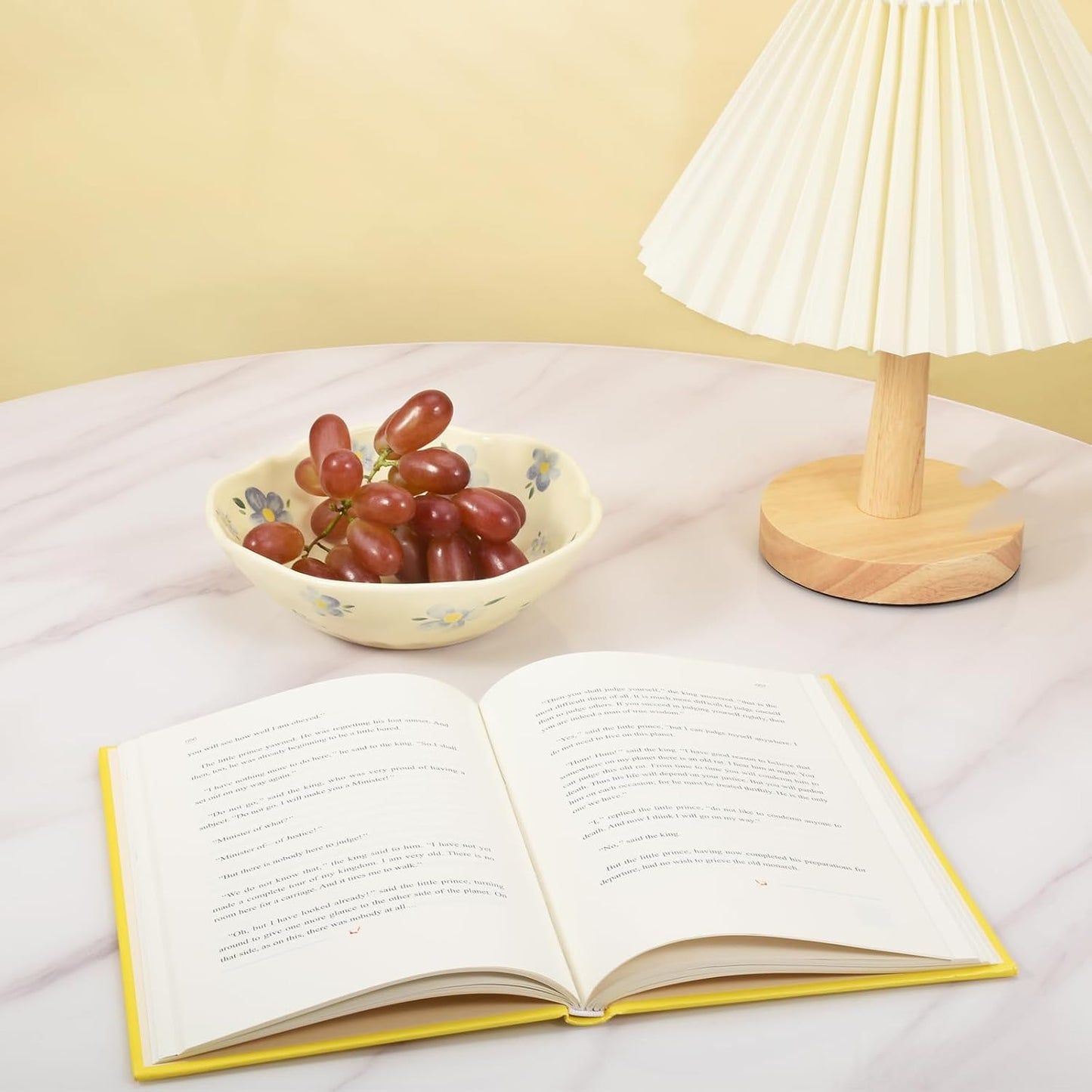 Koythin Salad Bowls Set of 2, Cute Blue Flower Ceramic Bowls, Cream Yellow Serving Bowl for Pasta, Cereal, Fruit, Soup, Rice, Dishwasher and Microwave Safe (Blue Flower Set of 2)