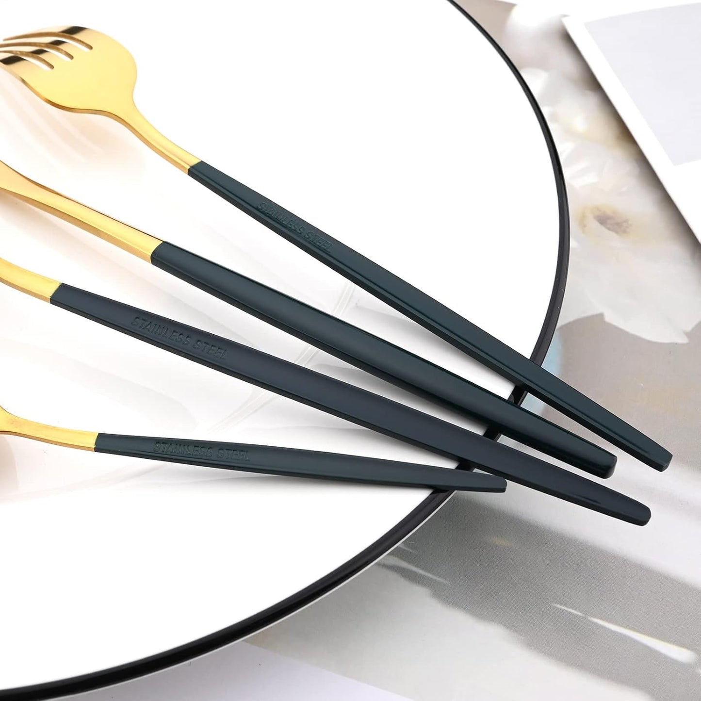 Mirror Cutlery Serving Set, 24-piece 18/0 Stainless Steel Silverware With Green Handle Simple & Modern Tableware For Home Party Restaurant Christmas Dinner, Service For 6 (Green Gold)