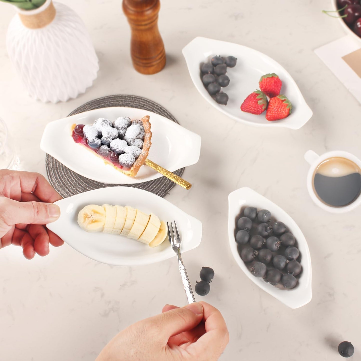 4" x 3"Ceramic Mini Oval Au Gratin Baking Dishes 3.5 oz, Set of 4 Banana Split Bowls,Oven and Microwave Safe, for 1 person servings, Bakeware with Handle(6.5 IN) for Kitchen and Home