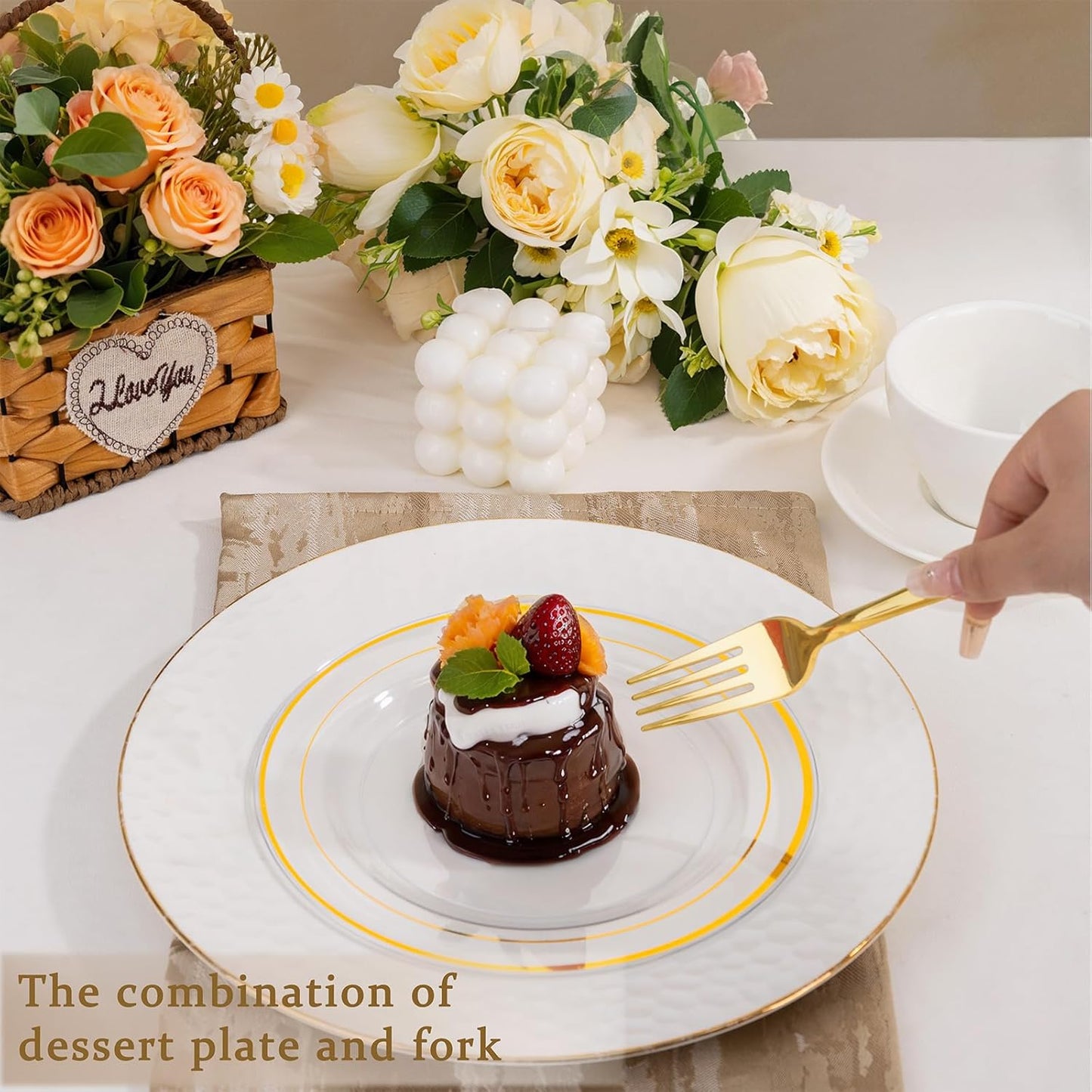 I00000 72 Pcs Clear Plastic Dessert Plates 7.5" & 72 Pcs Gold Disposable Forks 7.4", Clear Small Plates, Fancy Salad Plate,Gold Cake Plate for Party, Occasions, Wedding