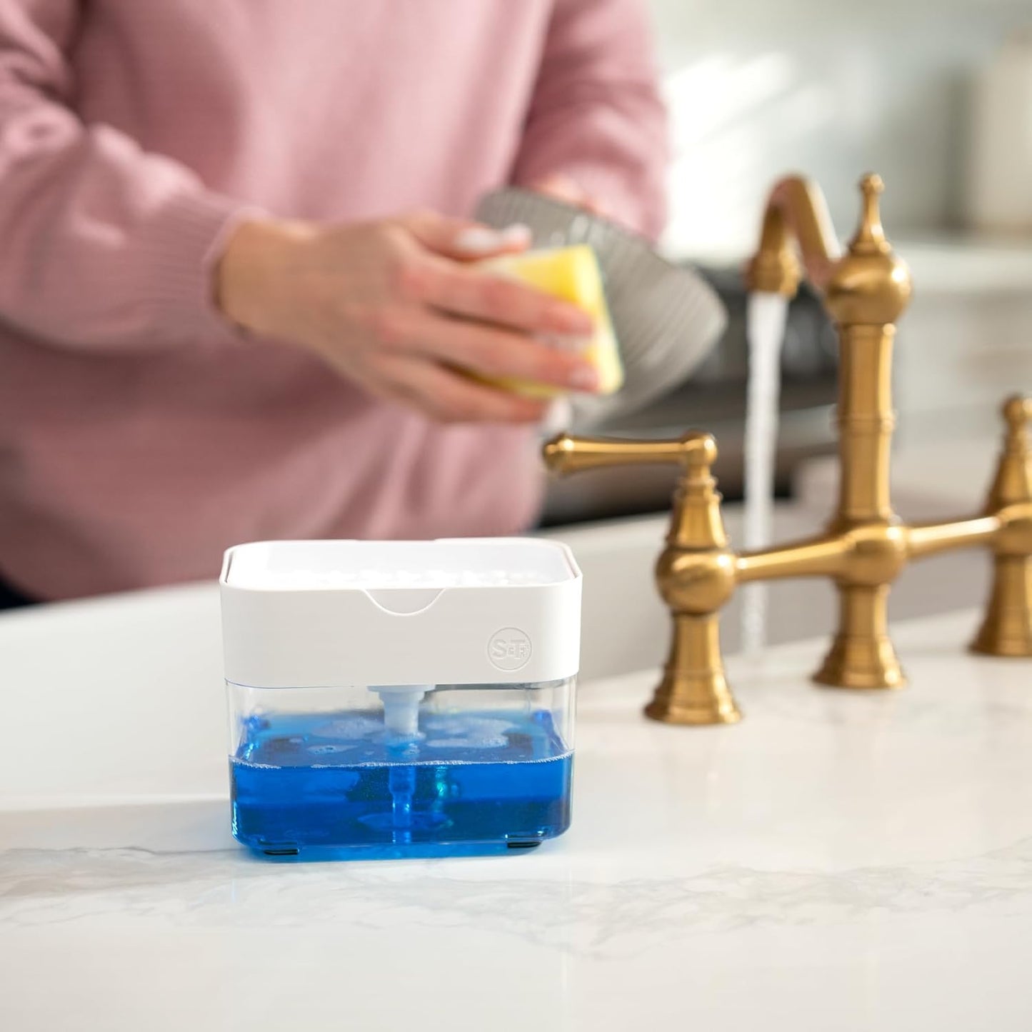 S&T INC. Dish Soap Dispenser and Sponge Holder for Kitchen Sink with Enhanced Features, Sponge Included, 13 Ounces, Matte White