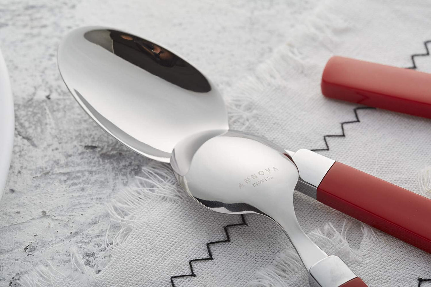 ANNOVA Silverware Set Stainless Steel Colorful Tableware Kitchen Flatware Set Utensils, Includes Dinner Knives, Forks, Spoons, Salad Forks & Dessert Spoons (Red, 20 Pieces)