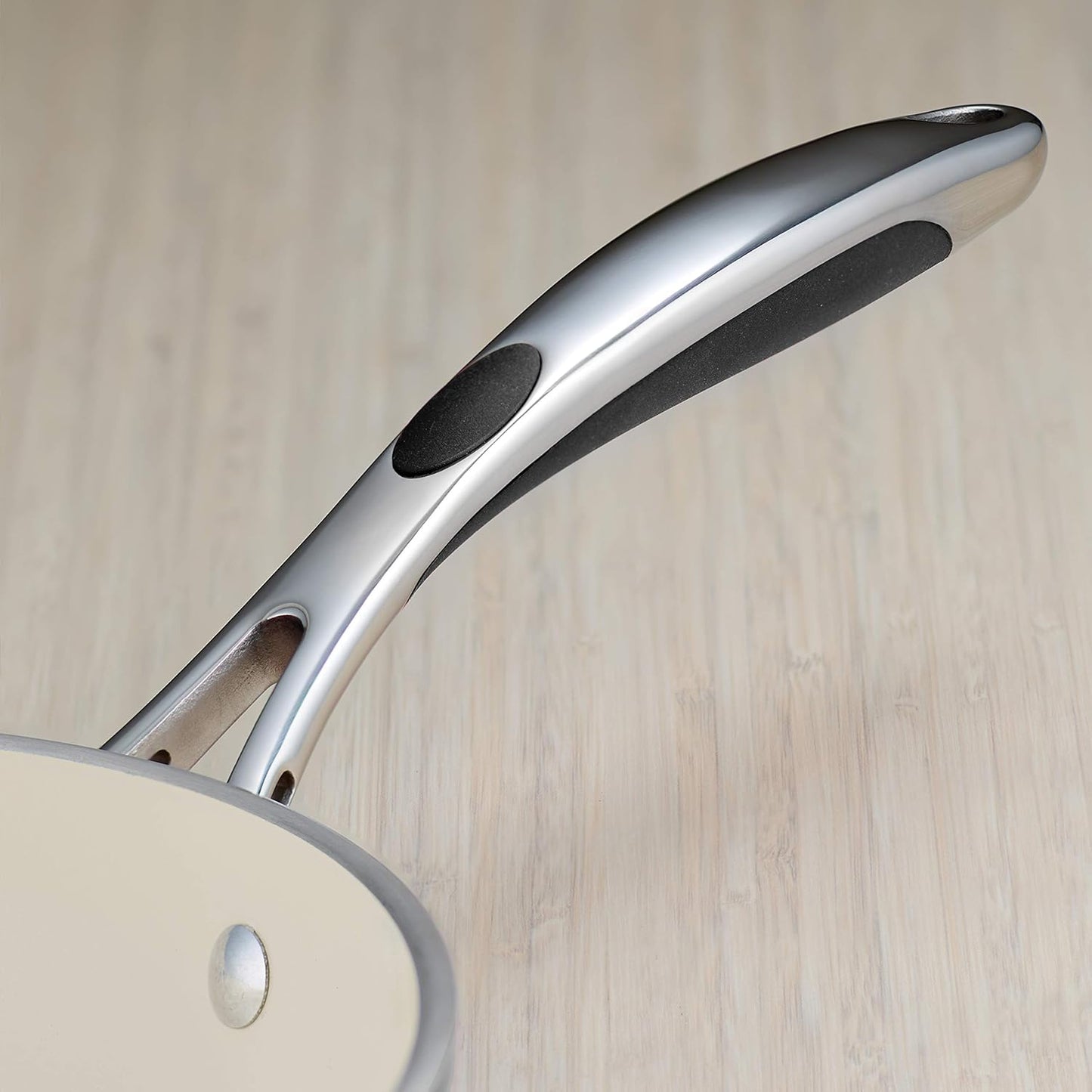 Tramontina Gourmet Ceramica Deluxe Aluminum Frying Pan, Non Stick Skillet with Ceramic Interior, 10-inch, Metallic Black, Made in Italy