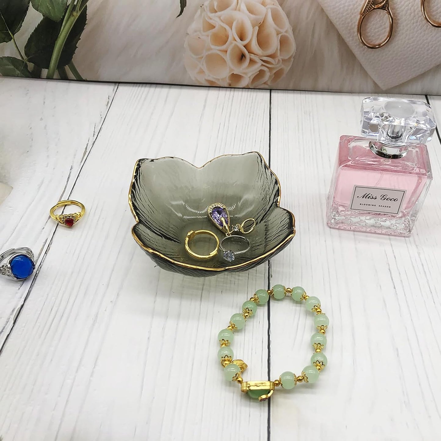 Small Ring Dish, Flower Jewelry Dish Tray, Vanity Glass Jewelry Tray, Room Nightstand Decor Jewelry Bowl, Wedding Engagement Ring Holder for Women, Bathroom Ring Bowl Trinket Dish, Gift