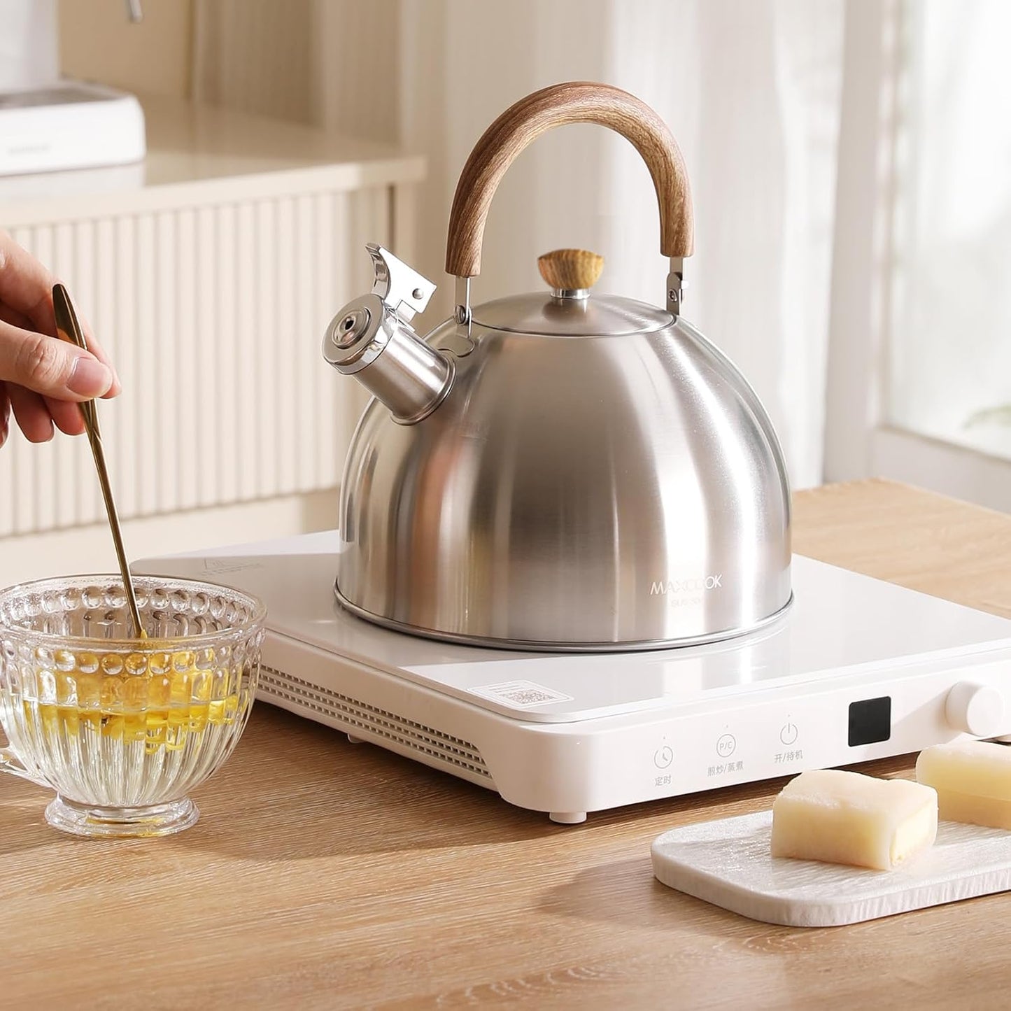 18/8 Stainless Steel Tea Kettle for Stovetop (5L / 5.29 Quart, Whistling Tea Pot, Wood Handle)-Silver