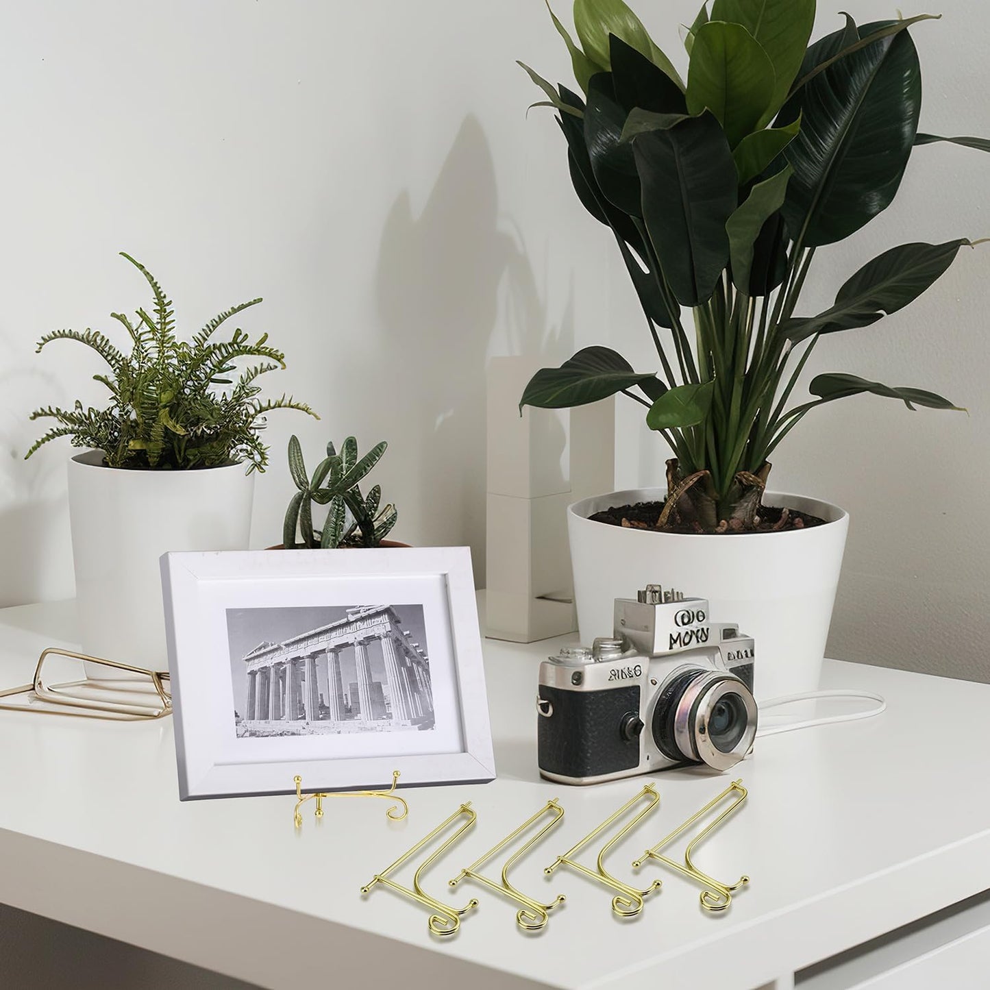 Tatuo 4 Pack 4" Iron Display Stand Gold Small Iron Plate Stand Holder Easel for Plates, Picture, Photo, Decorative Displays Card, Cookie, Artwork for Home Decor, Wedding Centerpieces, Coffee Shop Menu