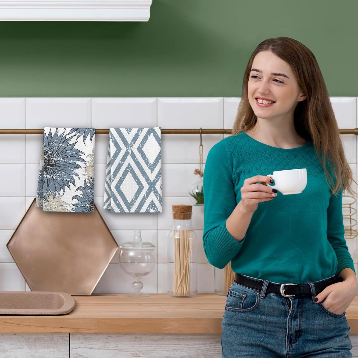 Chinoiserie Floral Kitchen Towels, Blue and White House Hand Towel Set of 2, Vintage Gifts for Home Bathroom Holiday Decor - A07