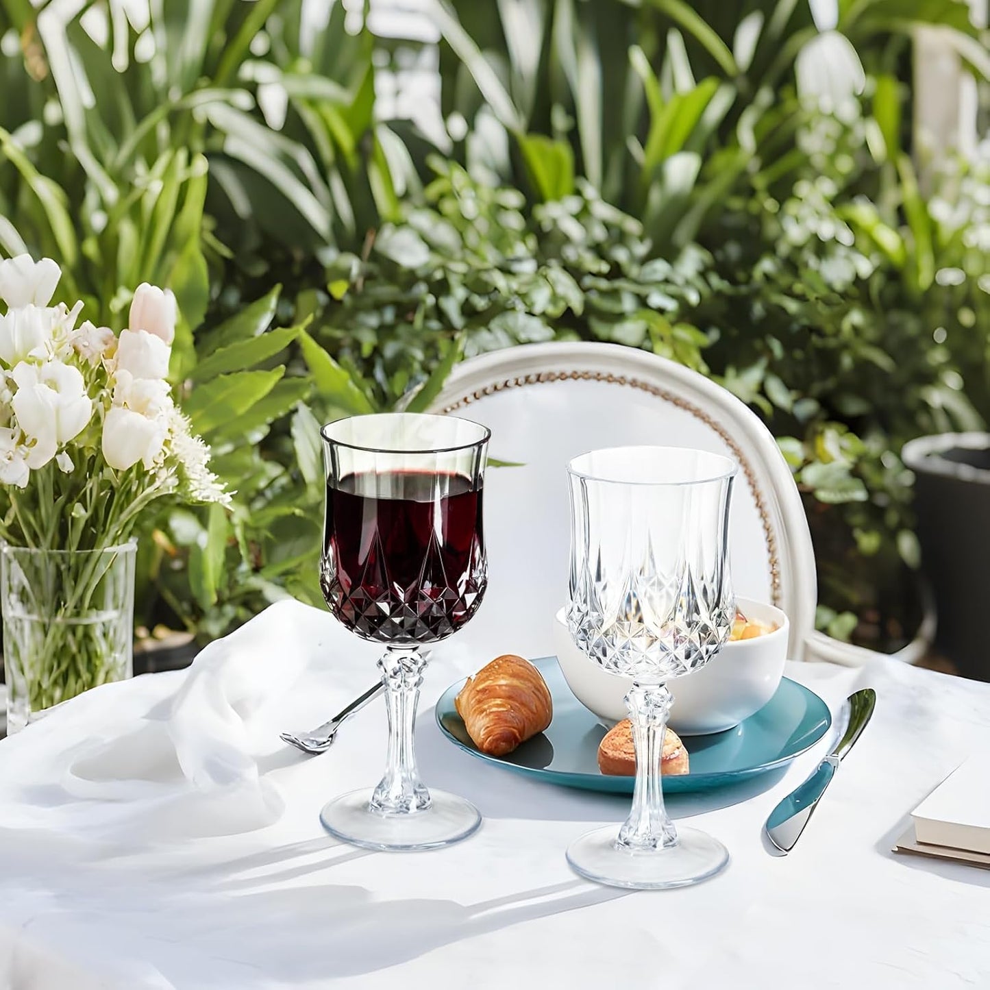 7OZ Plastic Wine Glasses, 24Pcs Clear Reusable Drinking Cups Vintage Champagne Flutes, Plastic Crystal Water Goblets for Parties Stemmed Shatterproof Drinking Glasses for Wedding, Toasting Party