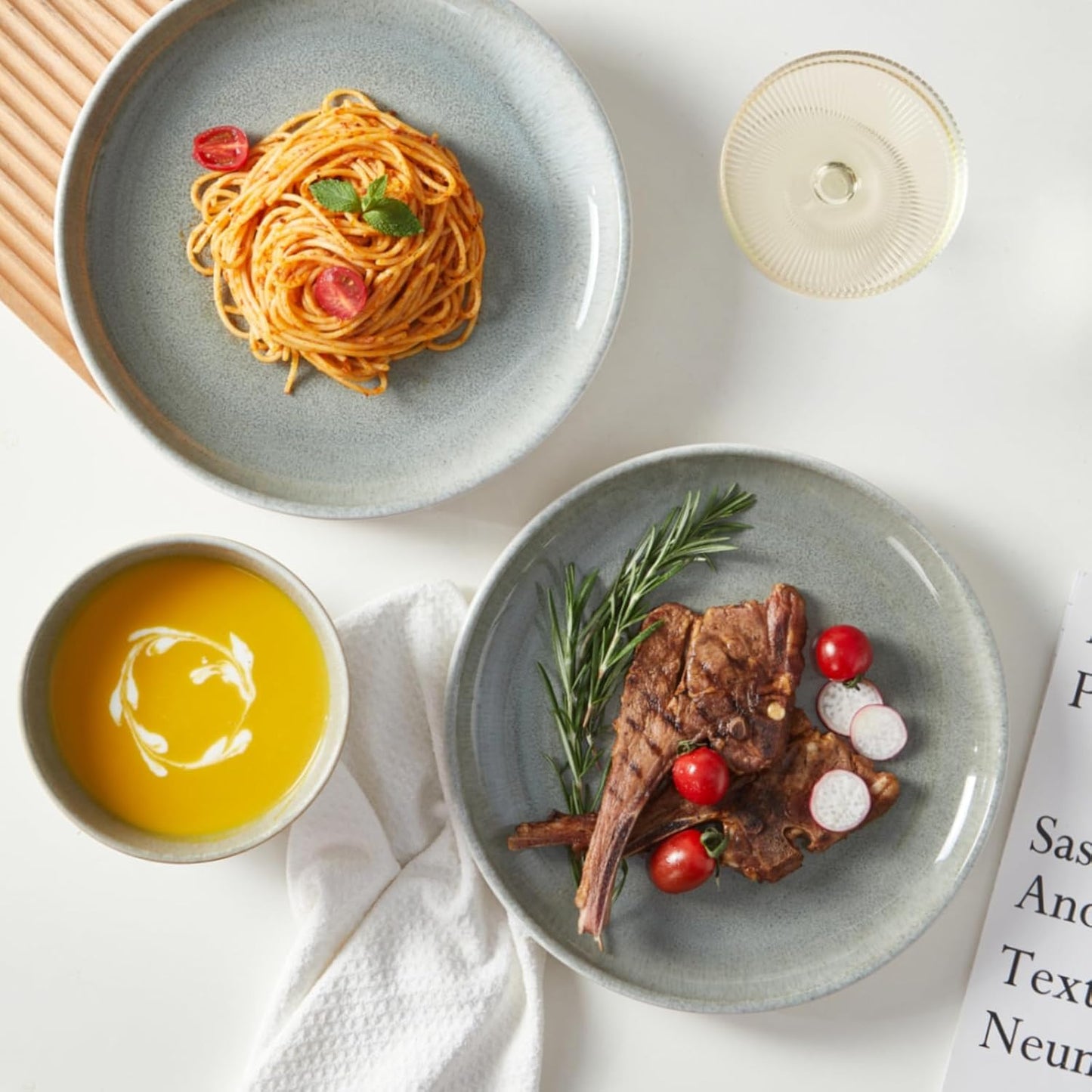 Ceramic Dinnerware Sets for 6, 18 Pieces Stoneware Plates and Bowls Sets, Chip and Stain Resistant Modern Dishes, Dishwasher & Microwave Safe Dinner Set, Gradient Green