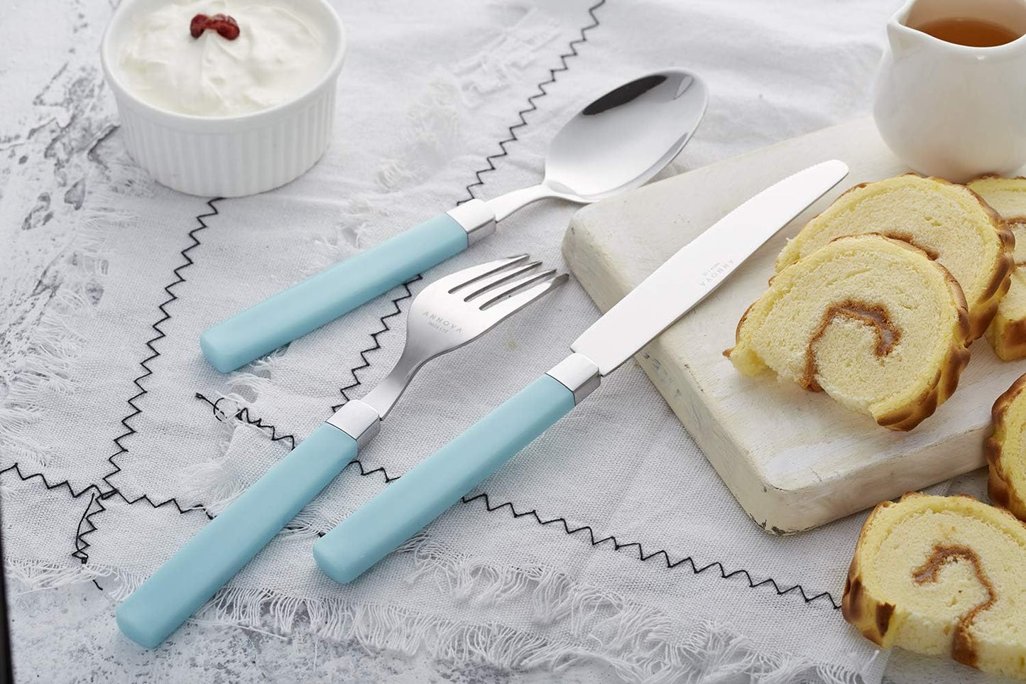 ANNOVA Silverware Set Stainless Steel Colorful Tableware Kitchen Flatware Set Utensils, Includes Dinner Knives, Forks, Spoons & Dessert Spoons (Turquoise, 16 Pieces)