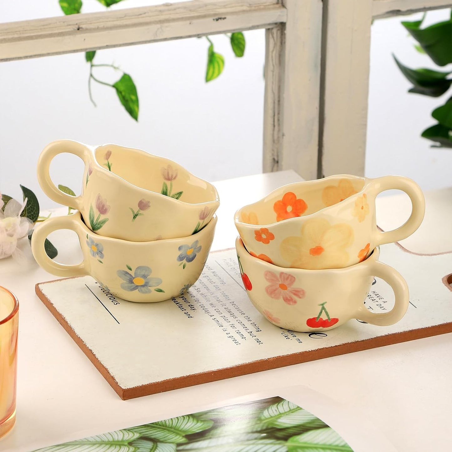 VanEnjoy Ceramic Cup, Cute Coffee Mug, Strawberry Mug, Aesthetic Coffee Mug, Retro Flower Mug, Ceramic Tea, 10oz/300ml for Tea Coffee, Milk and Oatmeal