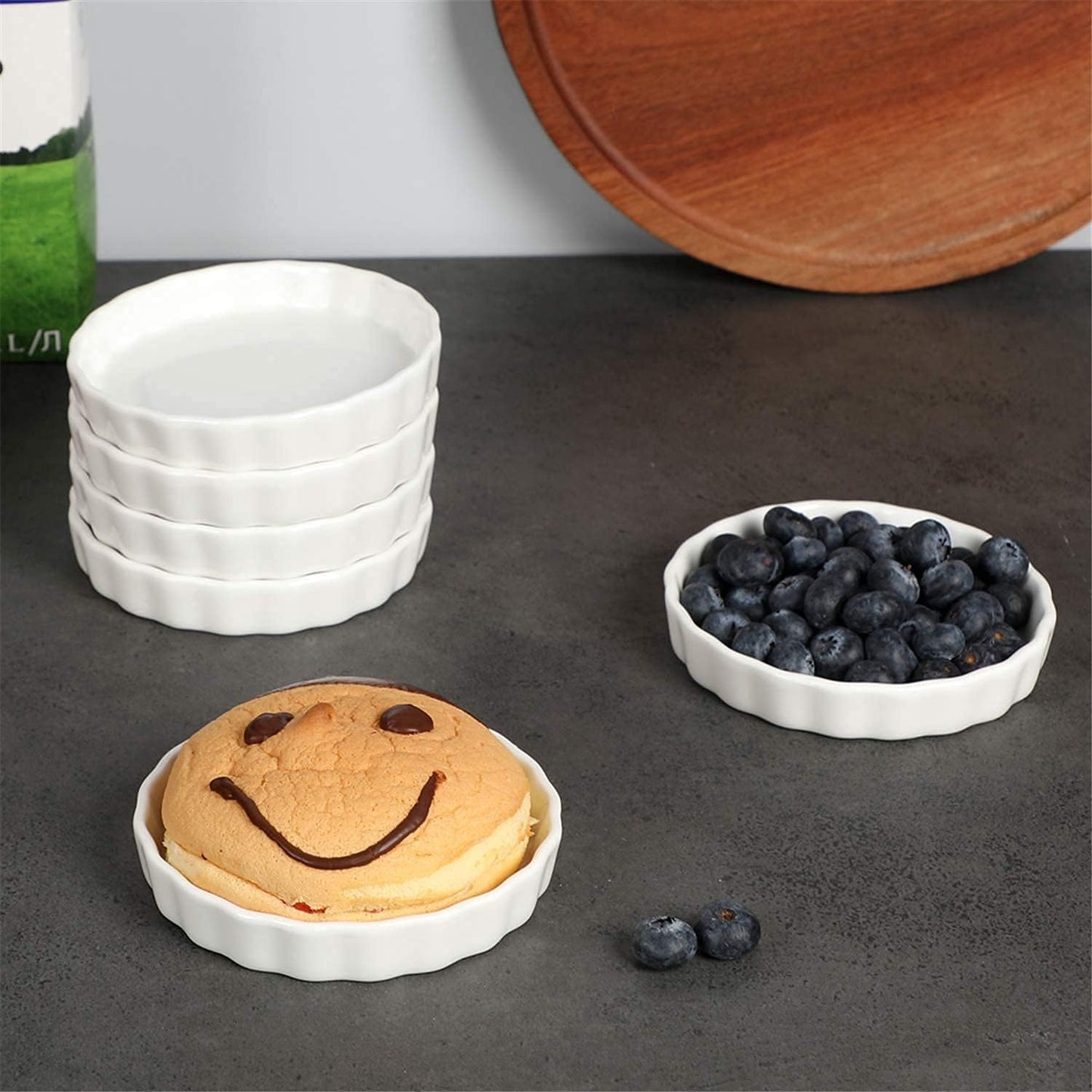 ONTUBE Ramekins -Porcelain Round Ramekins for Creme Brulee Dishes,Dipping Sauces,Baking Pudding Cups, Souffle Dish,Oven Safe,Set of 6 White