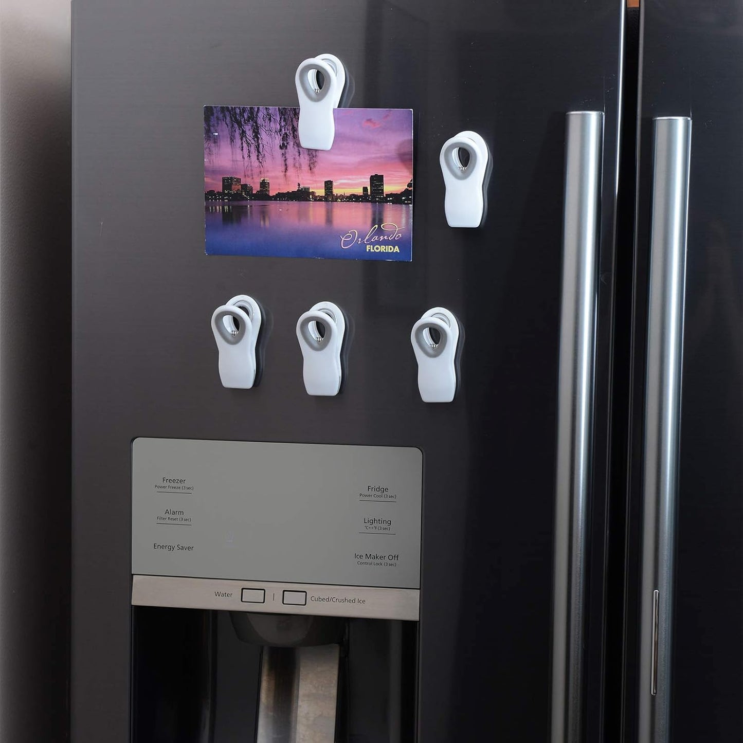 COOK WITH COLOR Bag Clips with Magnet- Food Clips, Chip Clips, Bag Clips for Food Storage with Airtight Seal Grip for Bread Bags, Snack Bags and Food Bags (White, Pack of 20)