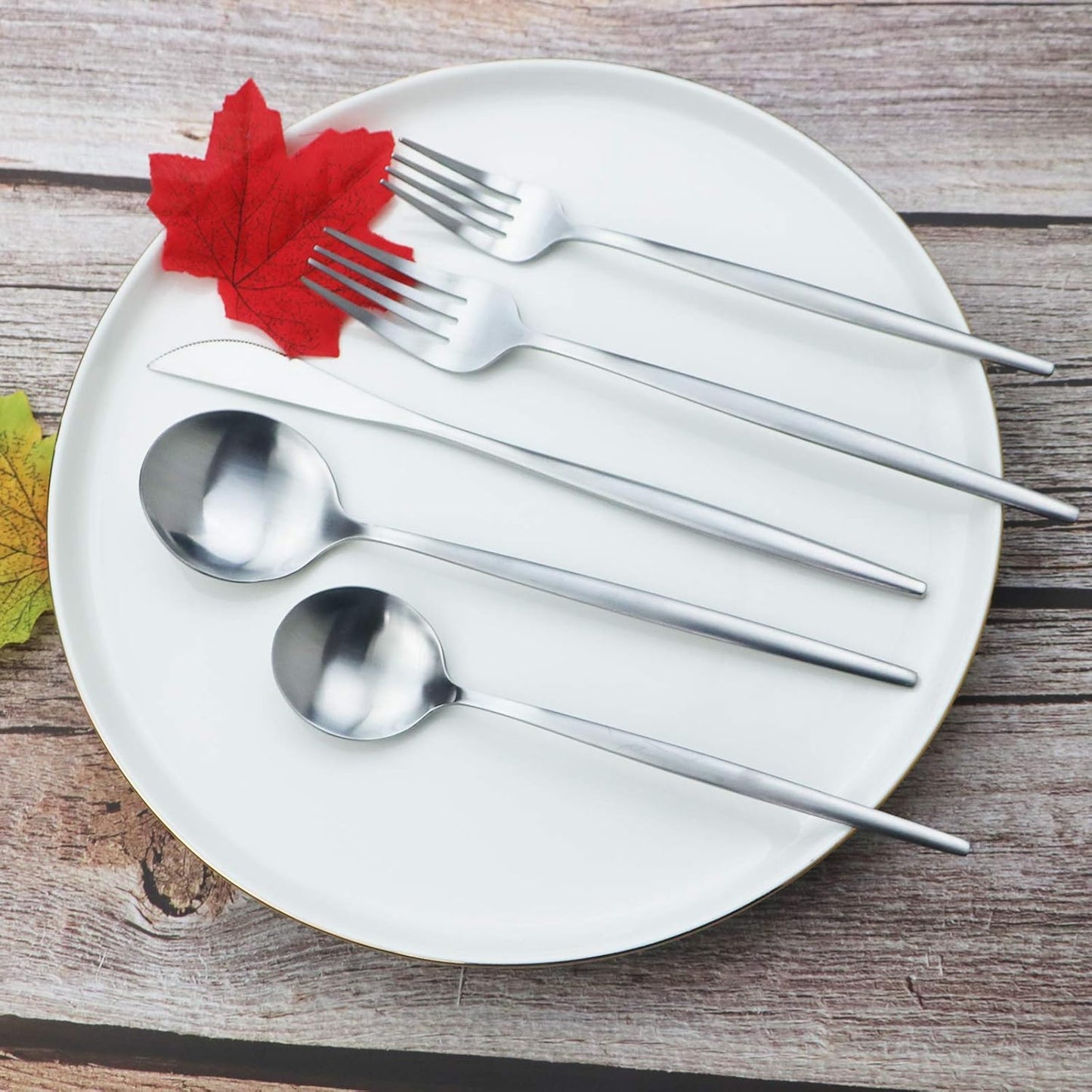 JASHII Flatware Silverware Set Stainless Steel Satin Finish Cutlery Set Service for 6, 30-Piece Spoons And Forks Kitchen Utensil Set, Dishwasher Safe (Matte Silver)