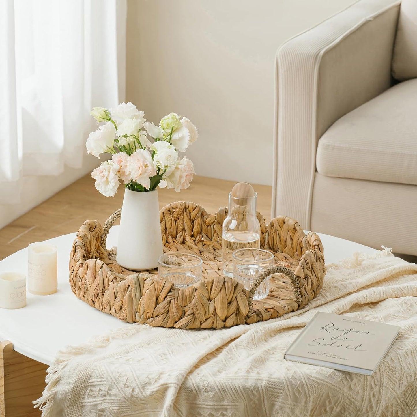 Round Wicker Scalloped Serving Tray with Handles - Seagrass Handwoven Trays,Water Hyacinth Tray for Home Decor and Living Room, Dining Table, Bathroom Organizing, 16.9" L x 16.9" W x 3.5" H