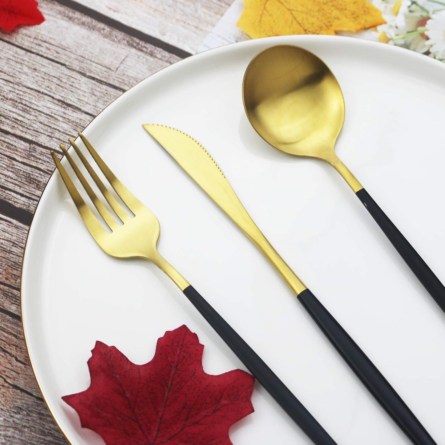 JASHII Flatware Silverware Set Stainless Steel Satin Finish Cutlery Set Service for 6, 30-Piece Spoons And Forks Kitchen Utensil Set, Dishwasher Safe (Matte Black handle gold)