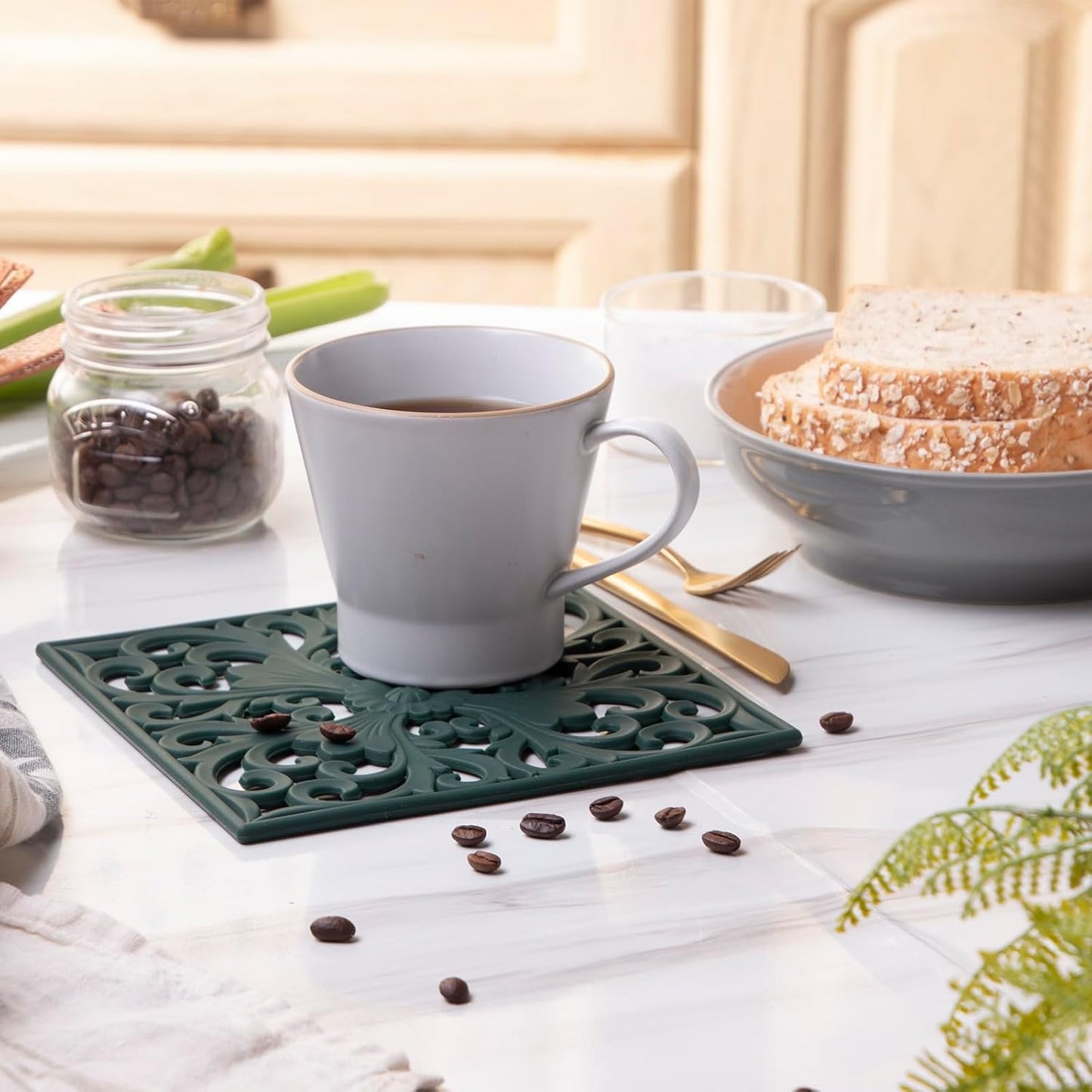 Silicone Trivets for Hot Dishes-Pots&Pans, Square Multi-Use Carved Trivet Mat, Insulated Silicone Mats, Flexible Trivet Mat for Countertop & Tabletop, Pot Holders Hot Pads Set 3 Green