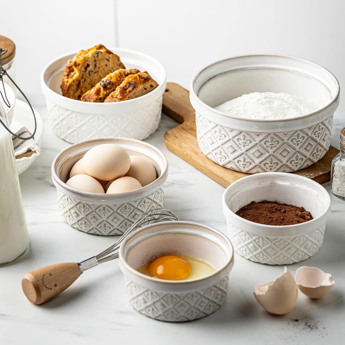 Large Mixing Bowls with Airtight Lids, Classic White Porcelain Embossed Nesting Salad Bowls for Baking and Cooking, 12/16/28/40oz Serving Bowls Set of 4, Oven and Dishwasher Safe, Thanksgiving Gift