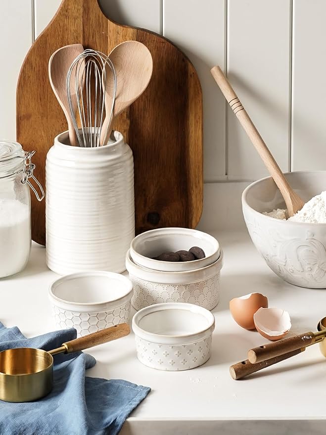 LE TAUCI Ramekins 6 oz, Ramiken for Creme Brulee, Lava Cake,Pudding, Souffle, Small Sauce Bowl,Ceramic Baking Dishes- 4 inch, Set of 4, Arctic White