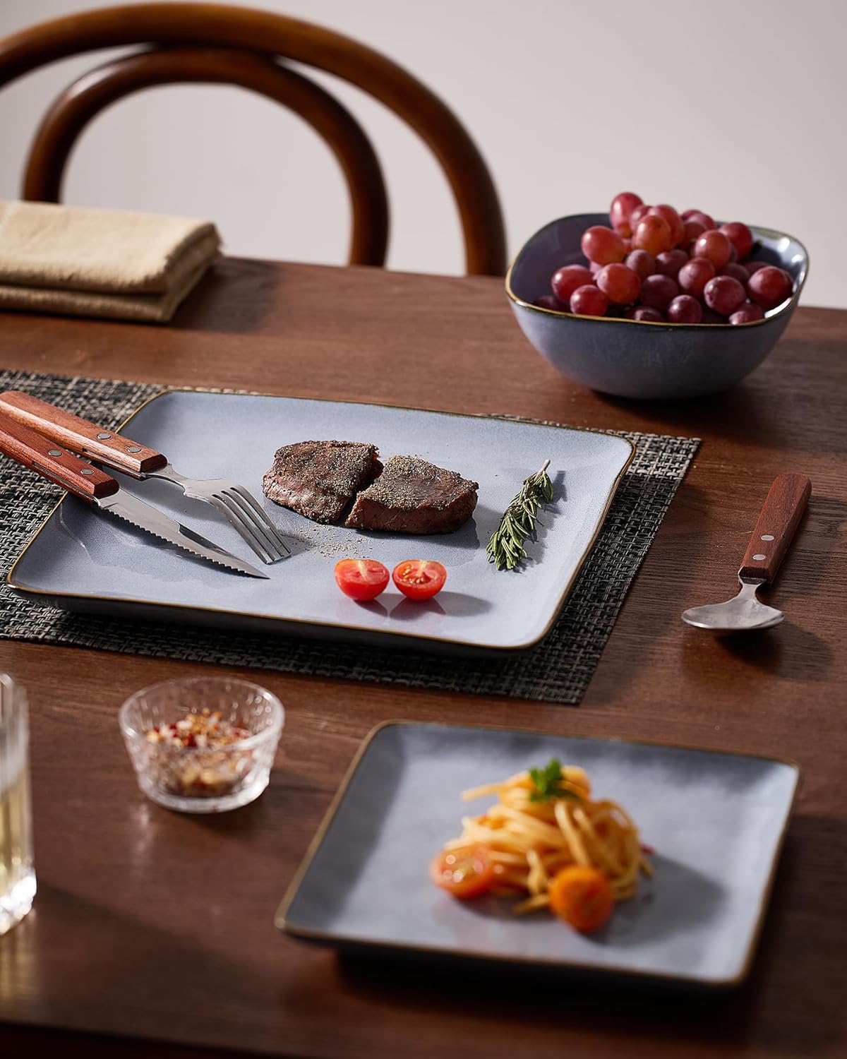 Famiware Dinnerware Sets for 4, Ocean Square 12-Piece Kitchen Plates and Bowls Sets, Reactive Glaze, Microwave and Dishwasher Safe, Scratch Resistant, Blue