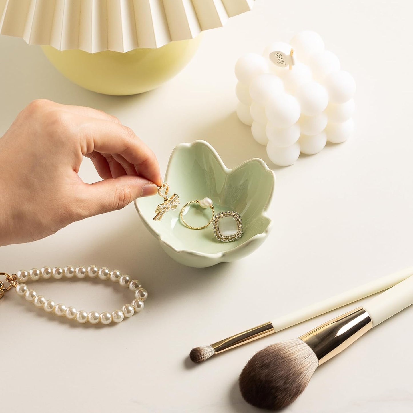 Flower Ring Holder Dish, Ceramic Jewelry Tray Dish, Small Trinket Dish, Jewelry Plate Bowl, Cute Jewlery Ring Holder Dish, Aesthetic Room Decor, Christmas Birthday Gifts for Women, 1 pack (green)