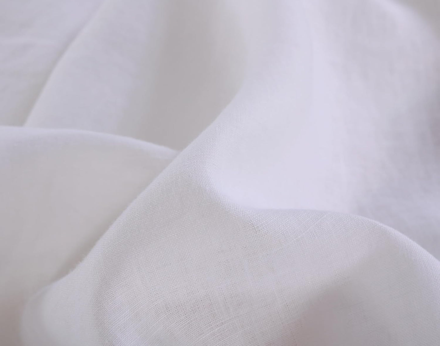 100% French Flax Linen Cloth Napkins Scalloped Embroidery 20’’x20’’ for Dinners, Parties, Weddings, Decorative Halloween, Spring, Easter, Set of 4 Pcs,White(Edges-Green)