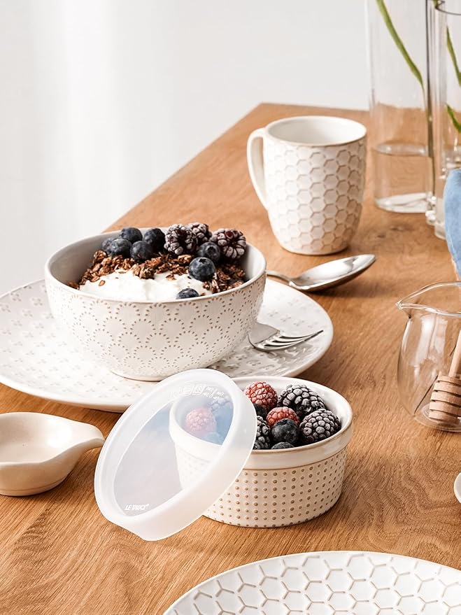 LE TAUCI Ramekins Oven Safe with Lids, 8 oz Ramikin Set for Creme brulee, Souffle, Dipping Sauces, Ceramic Food Storage Containers, Baking Dishes - 4.4 inch, Set of 4, Arctic White