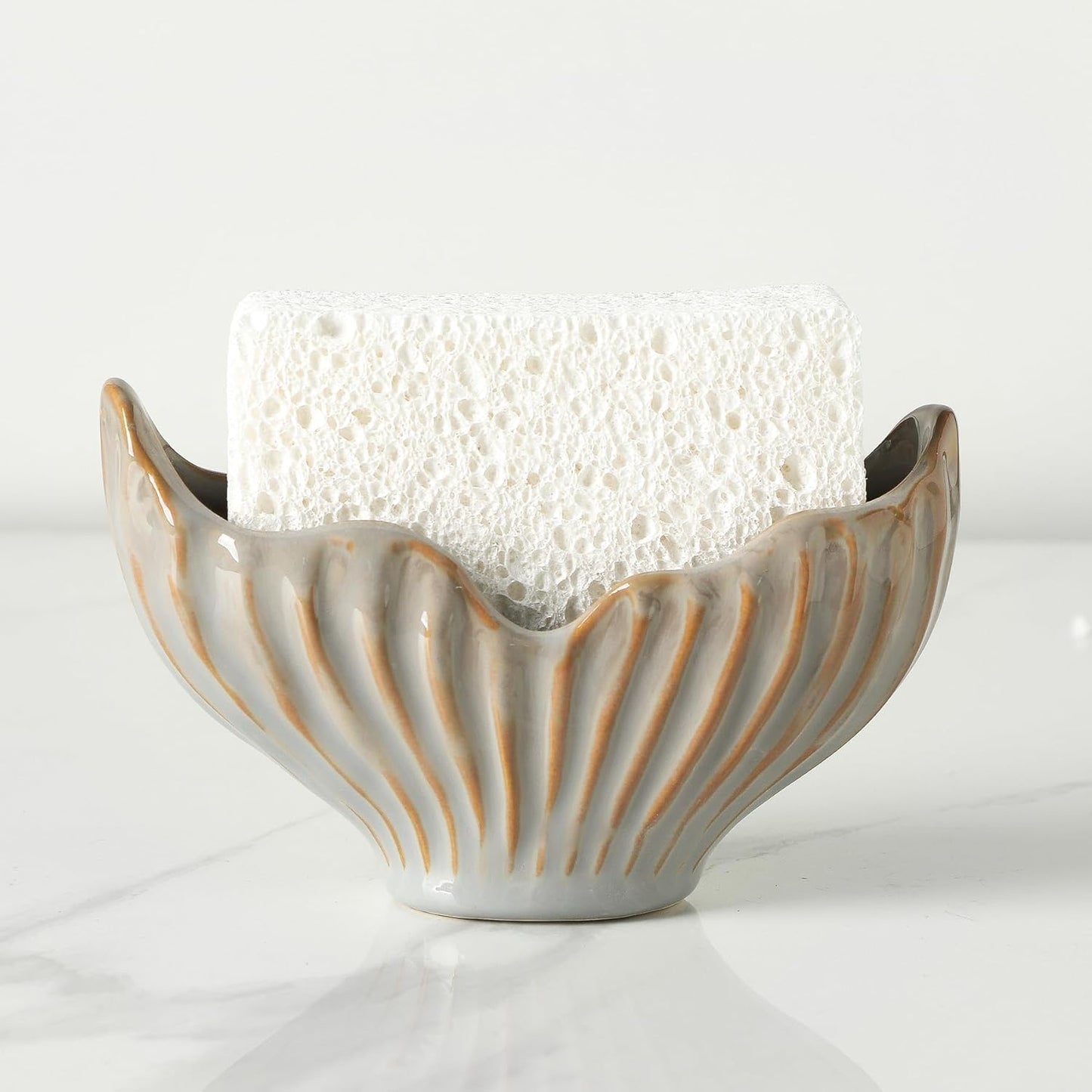 Sponge Holder for Kitchen Sink, Ceramic Sponge Holder with Fishtail Design, Sink Sponge Holder Caddy Organizer for Countertop, Farmhouse Kitchen Decor, Compact Kitchen Sponge Holder(Grey)