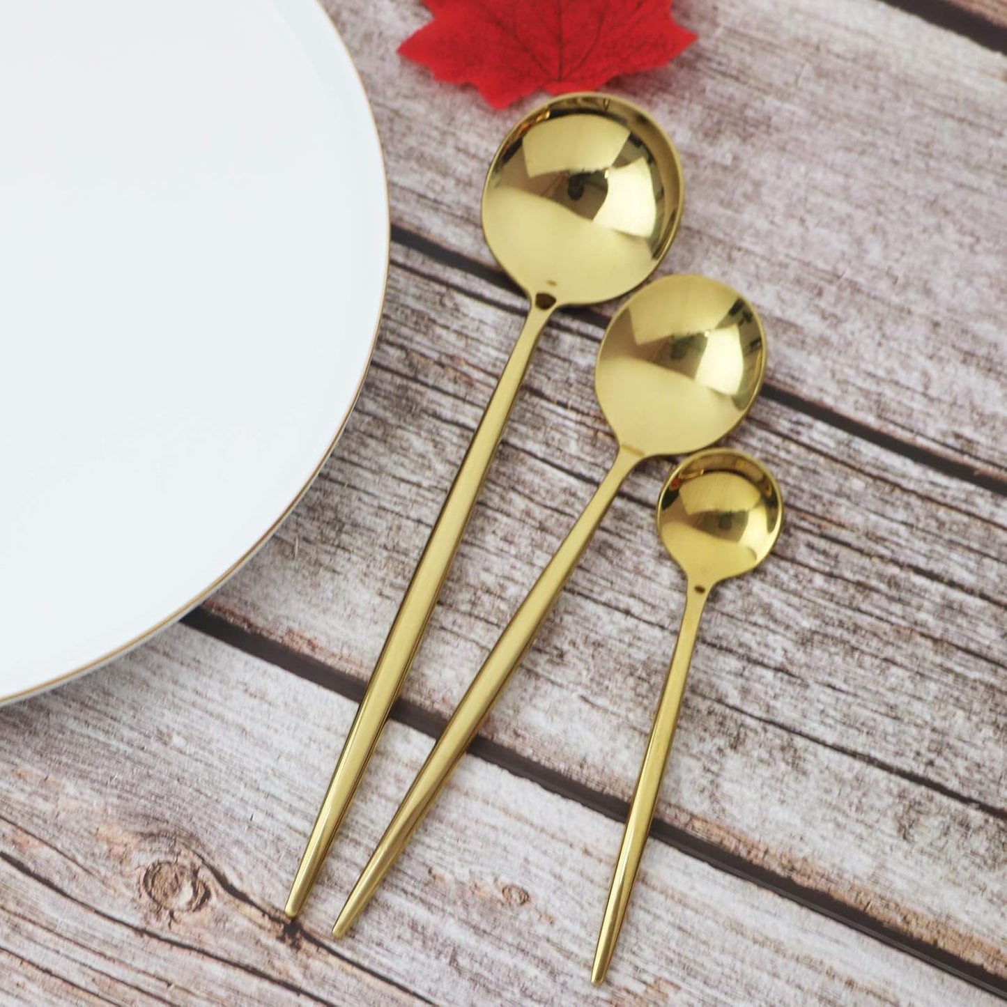 JASHII 24 Pieces Cutlery Flatware Set 304 Stainless Steel Home Kitchen Set, Mirror Polished, Knife/Fork/Spoon, Modern Elegant Tableware Set for Party, Christmas, Dinner (Gold)