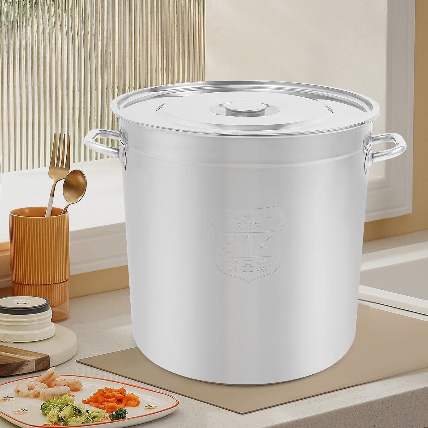 Stock Pot with Lid, 304 Stainless Steel Big Pots for Cooking, 50 Quart Stockpots with Hanging Lid and Handle, Anti-Corrosion, Anti-Rust, Used for Induction Stoves, Gas Stoves, Electric Stoves