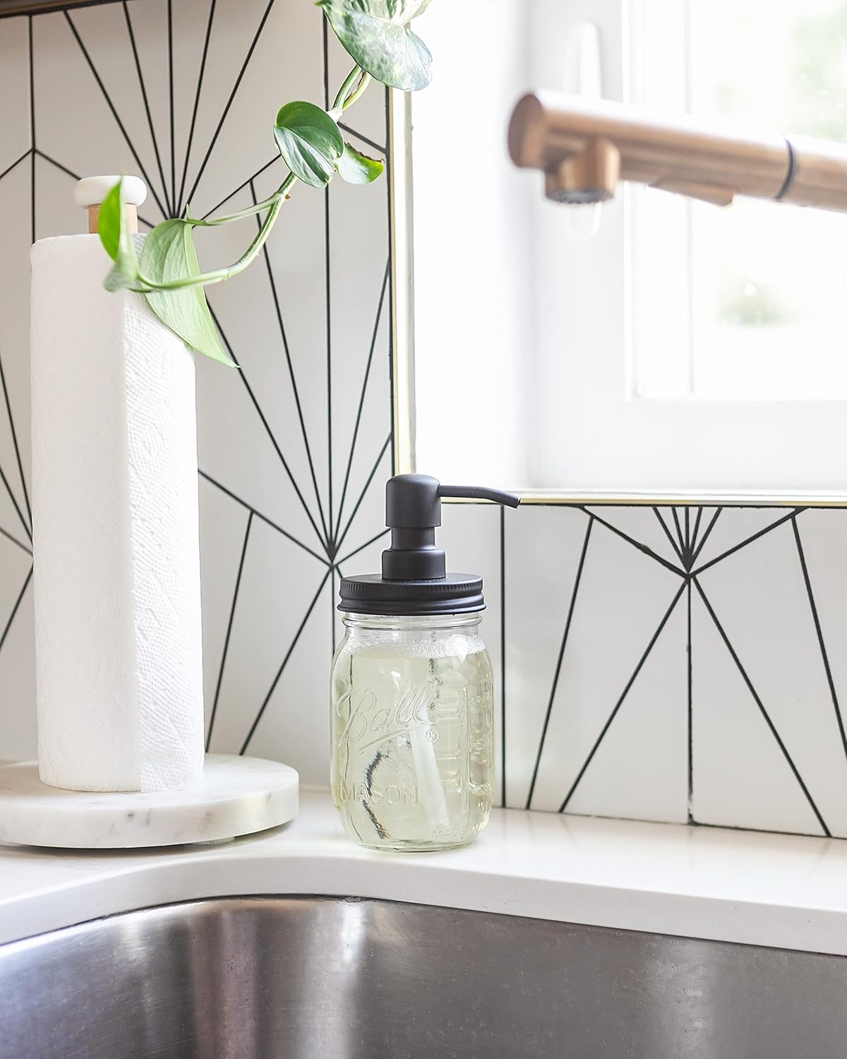 Jarmazing Products Mason Jar Soap Dispenser - Black - 16 oz Ball Mason Jar Liquid Dispenser for Kitchen & Bathroom - Glass - Kitchen Soap Dispenser with Rust Proof Stainless Steel Pump & Lid