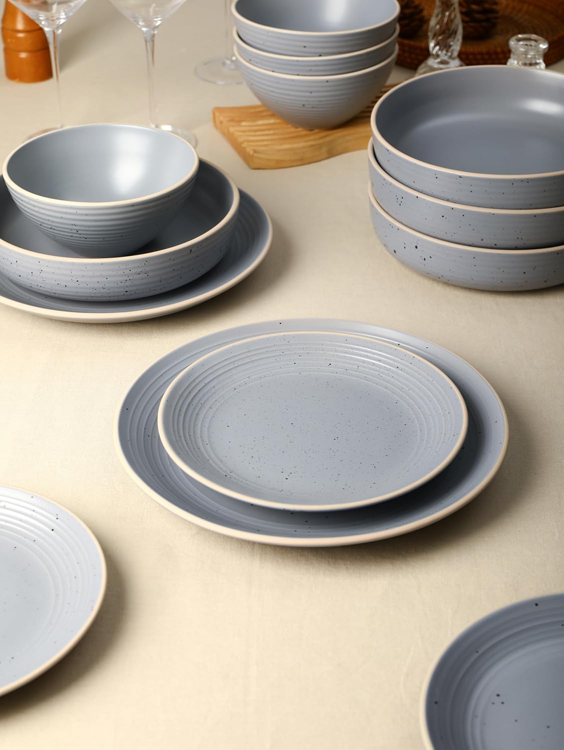 Stone Lain Lauren Modern Stoneware 32-piece Round Dinnerware Set, Plates and Bowls Set, Dish set for 8, Light Gray