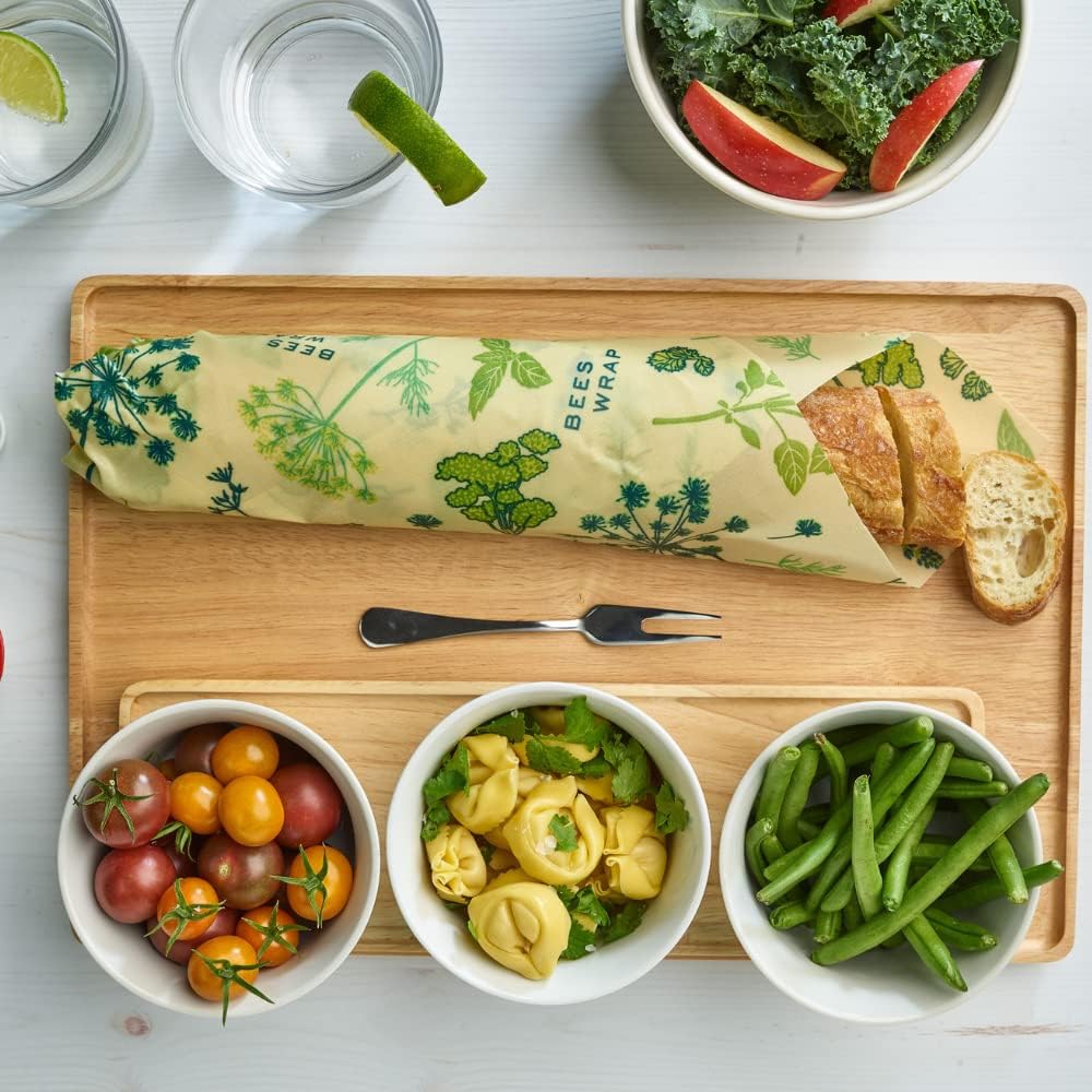 Bee's Wrap Beeswax Wraps for Food - Made in USA Reusable & Organic Food Wraps & Bowl Covers - Eco-Friendly Alternative to Aluminum Foil & Plastic Wrap, Assorted 7 Pack Vegan (2S, 2M, 2L, & 1 Bread)