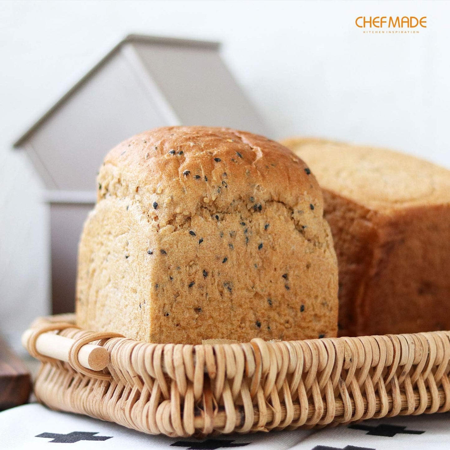 CHEFMADE Mini Pullman Loaf Pan with Lid, 0.55Lb Dough Capacity Non-Stick Rectangle Flat Toast Box for Oven Baking 3.9" x 3.9"x 3.9"(Champagne Gold)