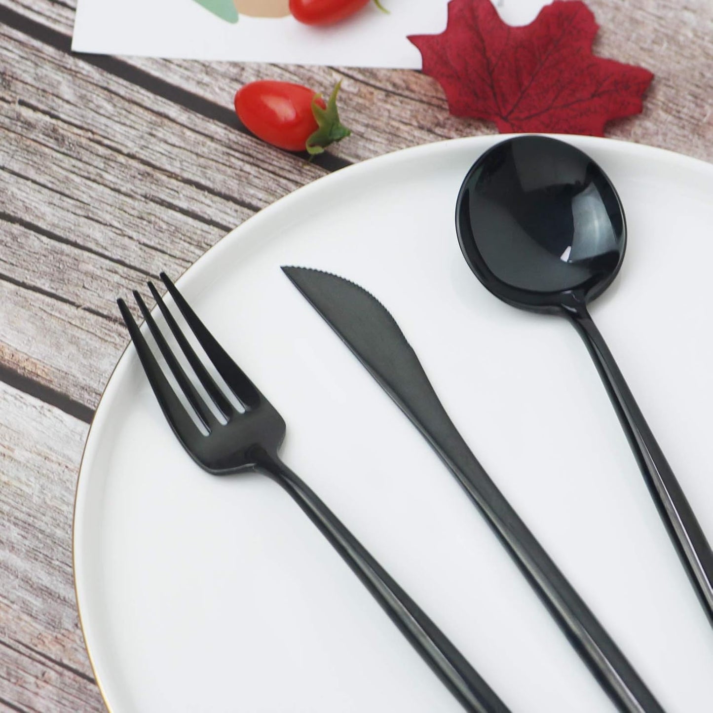 JASHII 24 Pieces Cutlery Flatware Set 304 Stainless Steel Home Kitchen Set, Mirror Polished, Knife/Fork/Spoon, Modern Elegant Tableware Set for Party, Christmas, Dinner (Black)