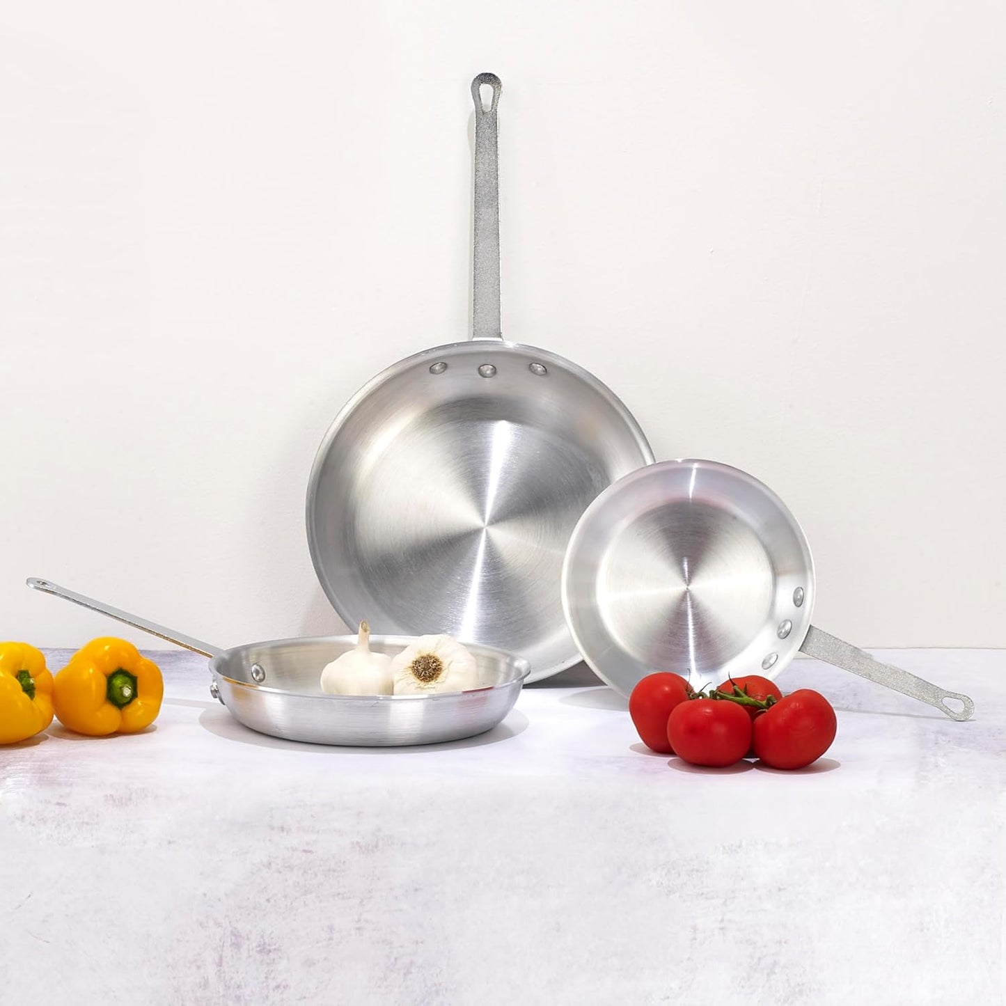 Winco Commercial-Grade Aluminium Fry Pan/Skillet, Natural Finish, 8"