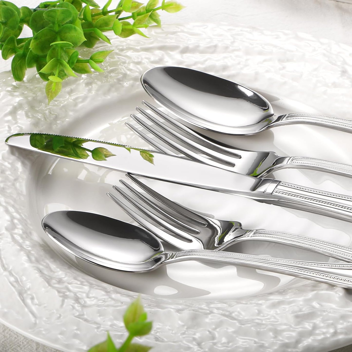 Lazycorner Silverware Set for 4, 20-Piece 18/10 Stainless Steel Flatware Set, Mirror Polished Modern Cutlery Set include Fork Knife Spoon Set(Dishwasher Safe)