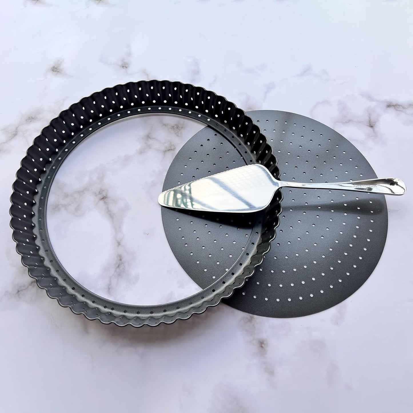 9 Inch Perforated Tart Pan for Crispy Crust w/Pie Cake Server. Removable Bottom, Non-Stick Coating, Rugged Carbon Steel for Tart Quiche Baking. Gift for Women Christmas Thanksgiving Party