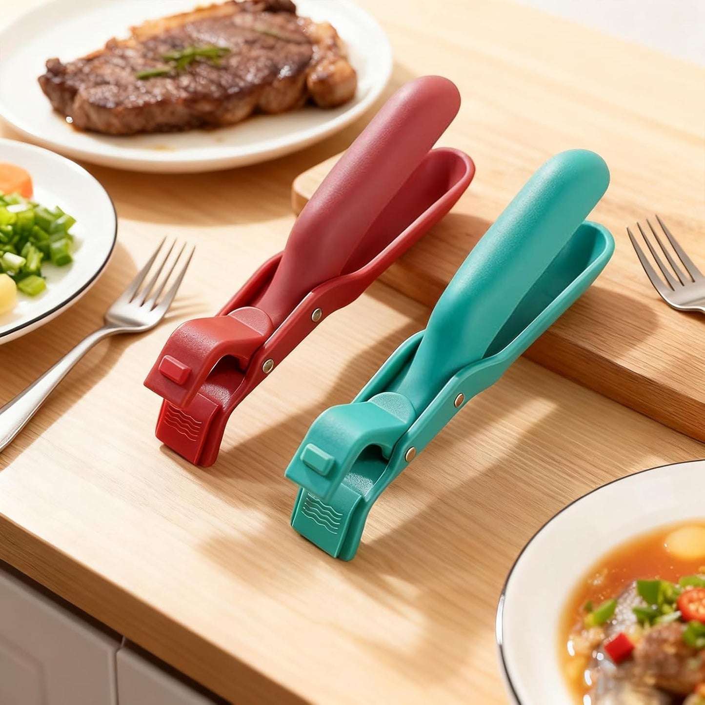 2Pc Hot Plate Gripper Tongs, Silicone Non-Slip Kitchen Utensil, Heat Insulation Anti-Scald Bowl Holder Clip for Cooking (Red + Green)